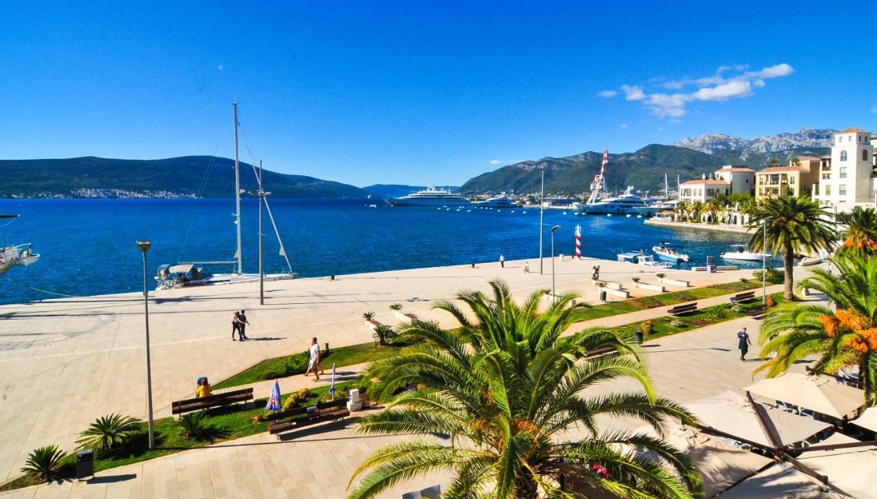 Mulo Stanicica Tivat Buitenkant foto